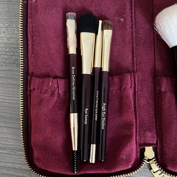 Bobbi Brown Makeup Brush Set - Picture 3 of 4